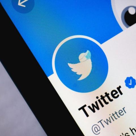 Eliminará Twitter las verificaciones azules heredadas