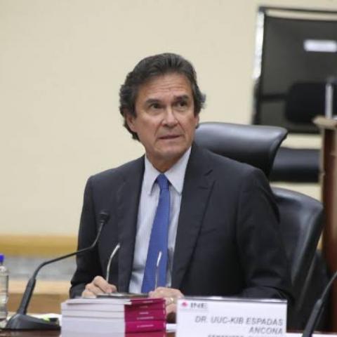 Morena acusa que Edmundo Jacobo recibirá 10 mdp tras renunciar 