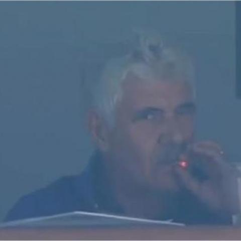 Tuca Ferretti fumando