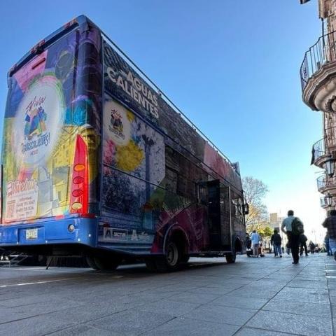 Presentan el “ViveBus”, un autobús que recorrerá los principales atractivos turísticos de Aguascalientes