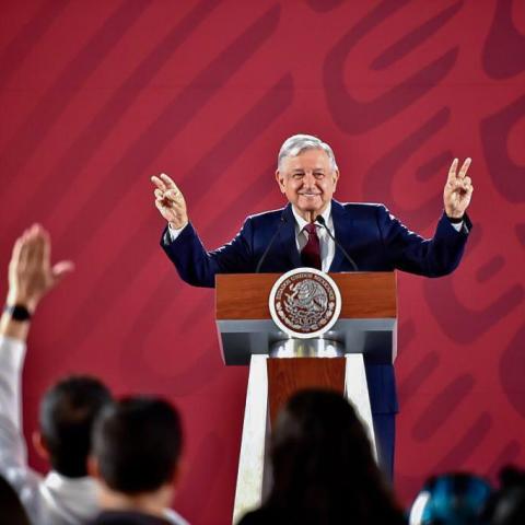 AMLO reaparece en "las mañaneras" tras tercer contagio de COVID