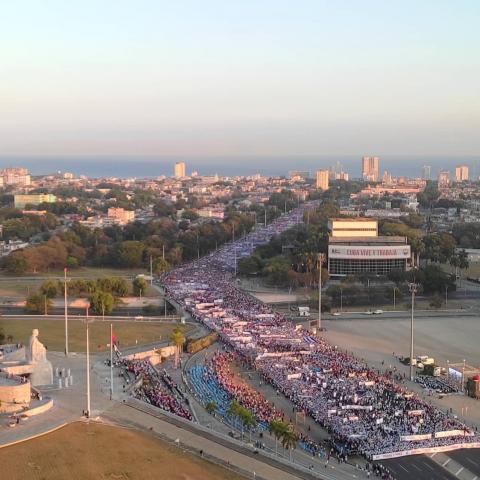 Por escasez de gasolina Cuba sustituye actividad para manifestación del 1 de mayo