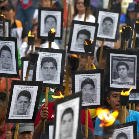 Se reunirá el fiscal del caso Ayotzinapa con el GIEI tras nuevo informe 