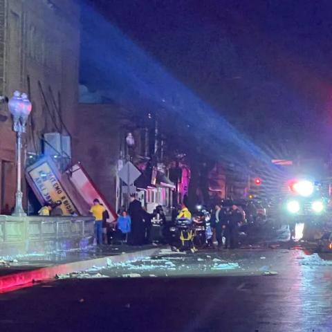 Por lluvia se derrumba el techo del Apollo Theater tras concierto 