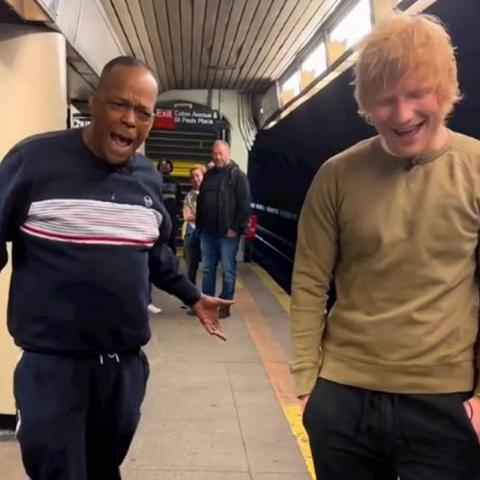 Ed Sheeran cantó con artista urbano en una estación del metro de Nueva York