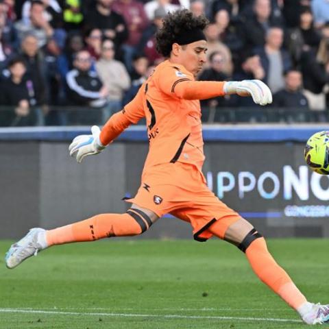 Ochoa continua buen andar en el Calcio italiano