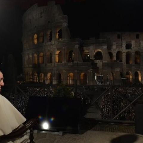 Papa Francisco no asistirá al Vía Crucis en Roma