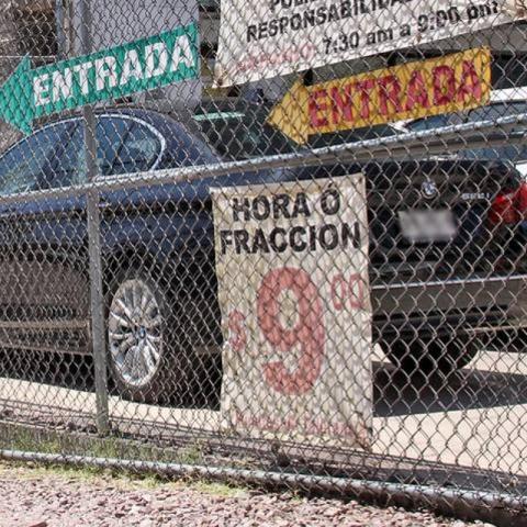 Buscan limitar estacionamientos del centro de la ciudad