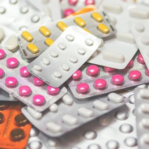 Detecta la Cofepris irregularidades en siete farmacias en línea