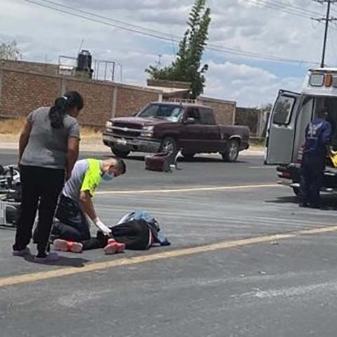 A pesar de ello, el conductor del auto tuvo que ser presentado ante el Ministerio Público porque el motociclista fue hospitalizado