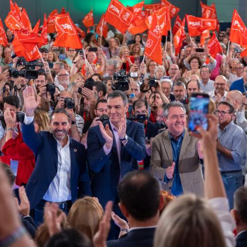 Presidente de España anuncia elecciones anticipadas tras derrota electoral 