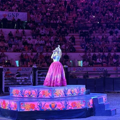 Ángela Aguilar en la Monumental de Aguascalientes 