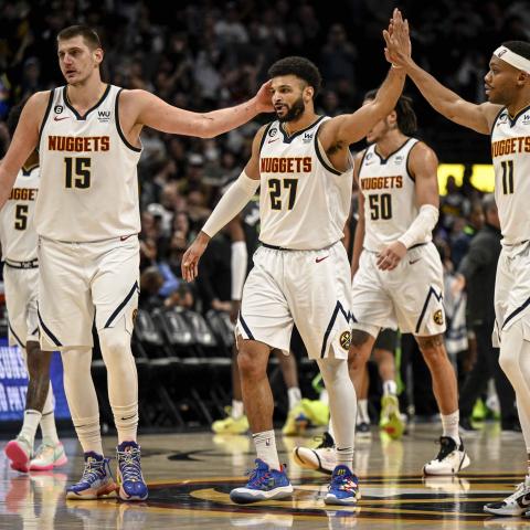 Nuggets eliminan a Suns