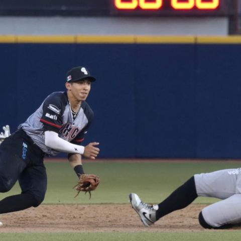 Rieleros barren a Guerreros