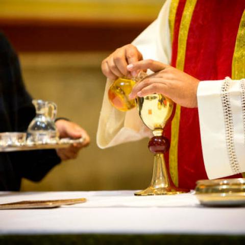 Iglesia católica condena violencia contra sacerdotes en México