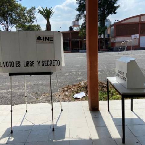 INE entrega paquetes electorales para mesas directivas de casilla en Coahuila y Estado de México