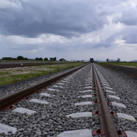 Semar publica decreto para que el Ferrocarril del Istmo de Tehuantepec opere en vías de Grupo México