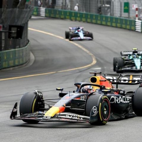 Max Verstappen continua liderando la F1