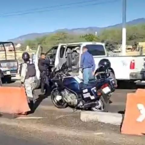 Tras rápido operativo de la Policía Estatal, la camioneta fue recuperada y también fue asegurada la unidad en la que viajaban los criminales