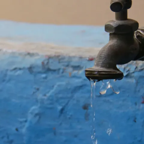 Aumentan quejas y fallas en el servicio de agua, admite municipio