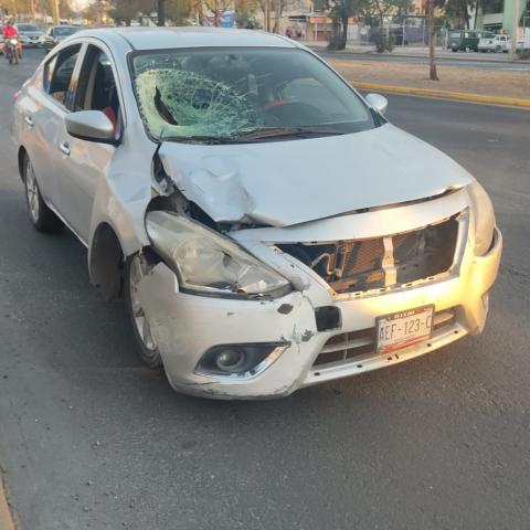 El accidente que lo mantiene hospitalizado ocurrió frente al Centro de Justicia para la Mujer y a tan solo unos metros del puente peatonal