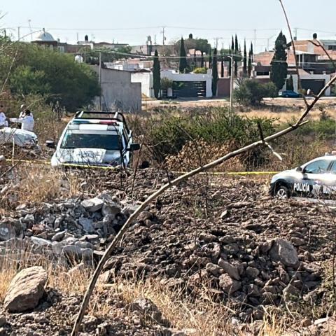 Localizan cadáver con huellas de violencia a espaldas del Motel Pedregal