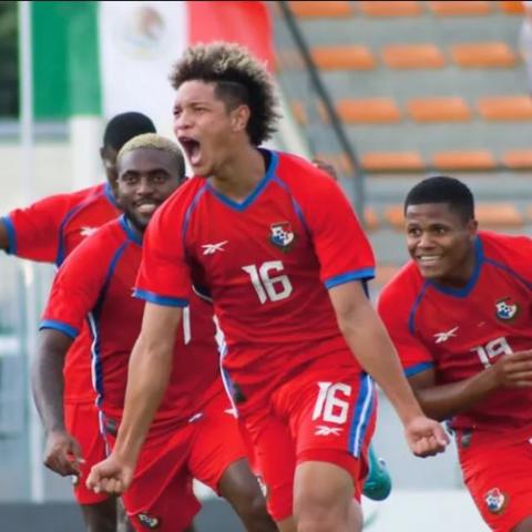 Panamá 4-1 México