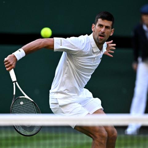  Novak Djokovic avanza 