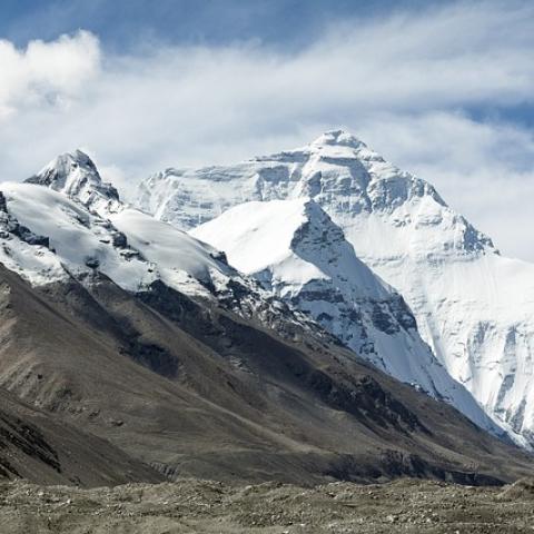 Una pareja y sus tres hijos, los mexicanos fallecidos en el Everest