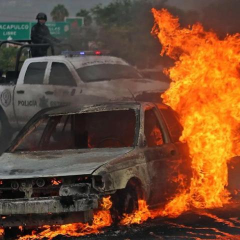 Cinco conductores asesinados y vehículos incendiados en Chilpancingo