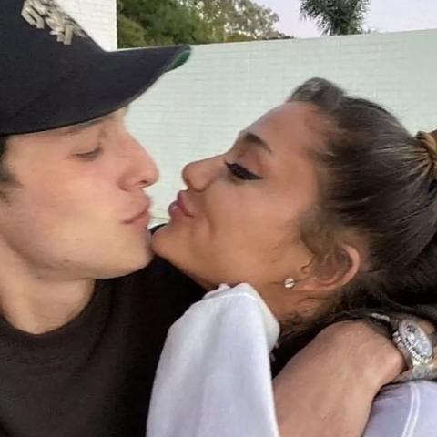 Ariana Grande se separa de su esposo tras dos años de matrimonio 