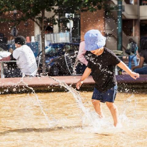 Se esperan olas de calor más intensas, advierte la ONU