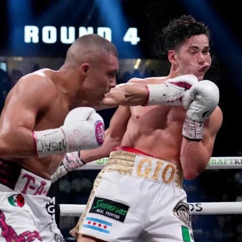 Triunfo del Pitbull Cruz