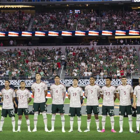 México vence a Costa Rica 2-0