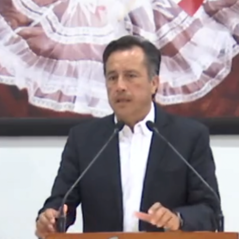 Reprocha Cuitláhuac García difusión del hallazgo de 13 cuerpos en dos casas de Poza Rica