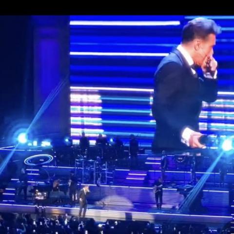 Luis Miguel sufre ataques de tos en pleno concierto