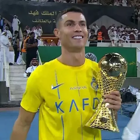 CRISTIANO RONALDO AL-NASSR CAMPEÓN