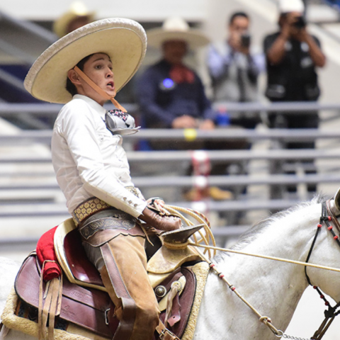 VALLE REDONDO NACIONALITO CHARRO