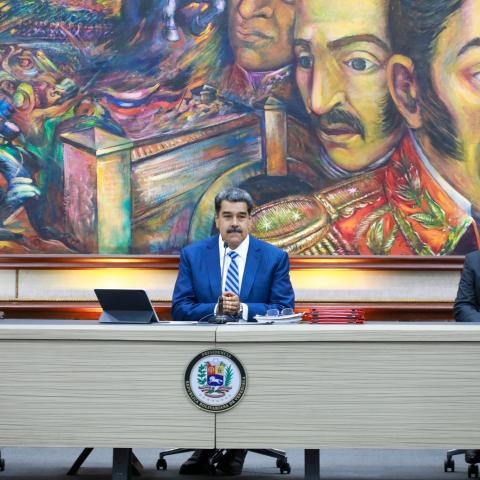 Venezuela celebra desbloqueo de mil 500 mdd en Portugal