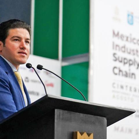 Gobernador de Nuevo León propone regresar el 50% de impuestos federales al estado