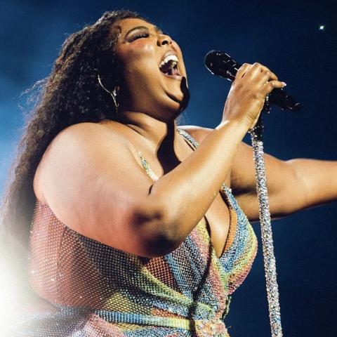 Exbailarinas de Lizzo demandan a la cantante por presunto acoso