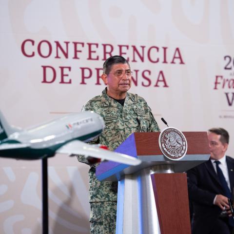 Vuelos de Mexicana de Aviación costarán 20% menos, promete gobierno federal