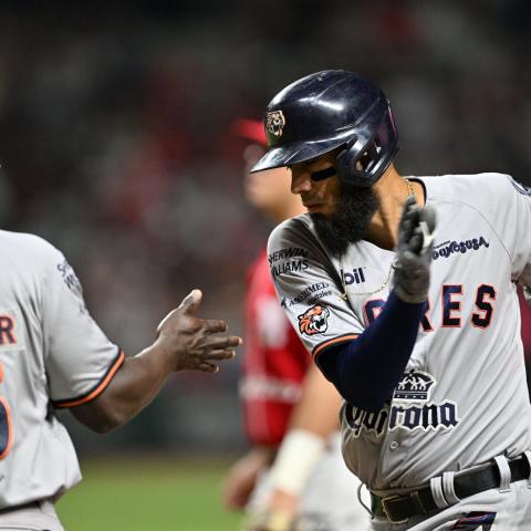 Tigres vs Diablos juego 1