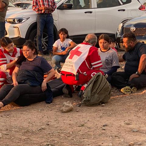 Al bajar a exceso de velocidad por una pendiente, el conductor perdió el control de la unidad