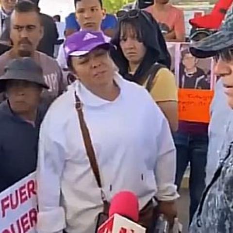 "¡Quiero a mi hijo!", padres de jóvenes desaparecidos en Zacatecas bloquean carretera
