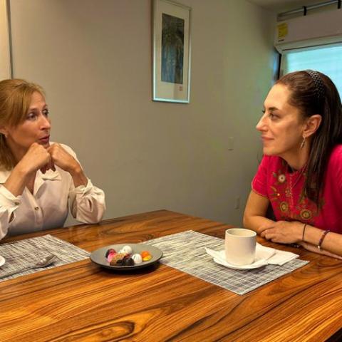 Tatiana Clouthier y Claudia Sheinbaum 