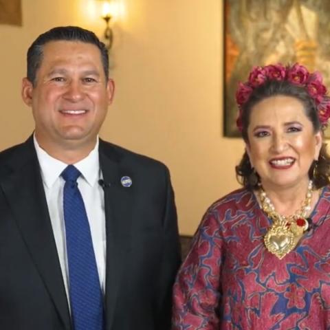 Xóchitl Gálvez acompaña al gobernador de Guanajuato en la celebración del Grito de Independencia