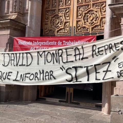 Gobernador de Zacatecas encuentra protestas al entregar su segundo informe de gobierno