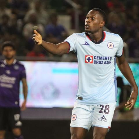 ¡Salen vivos del Kraken! Cruz Azul rescata empate 2-2 contra Mazatlán