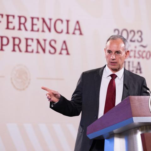 Rechaza Hugo López-Gatell recorte en presupuesto 2024 y niega desabasto de medicamentos